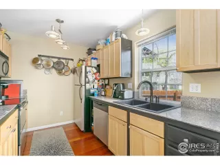 Photo #6: 940950 Listing 