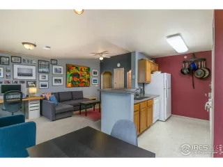 Photo #4: 940951 Listing