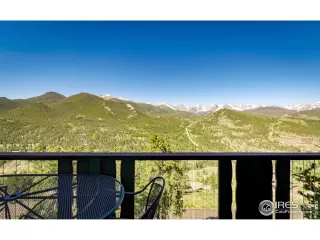 Photo #5: 940967 Listing