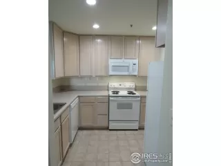 Photo #6: 940983 Listing 