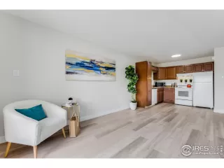 Photo #5: 941082 Listing 