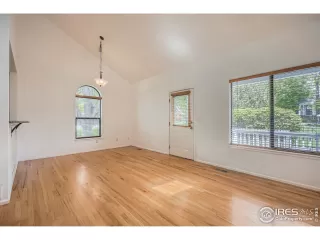 Photo #2: 941132 Listing