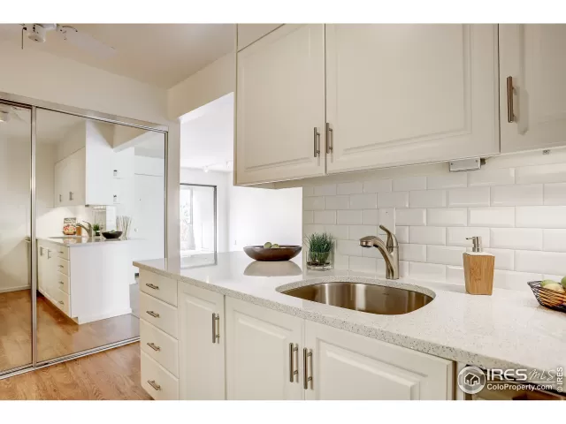 MLS: 941197 Condo For Sale