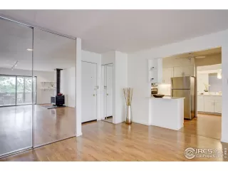 Photo #5: 941197 Listing