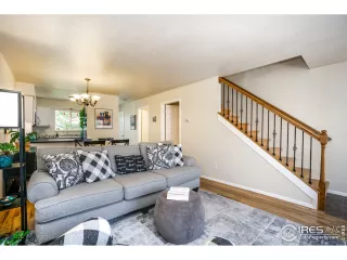 Photo #4: 941343 Listing