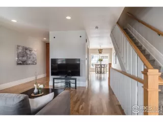 Photo #4: 941357 Listing