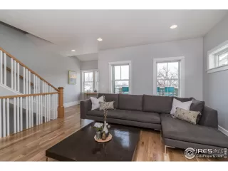 Photo #5: 941357 Listing