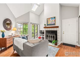 Photo #4: 941409 Listing