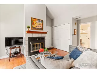 Photo #6: 941409 Listing