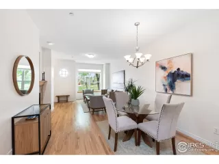 Photo #5: 941431 Listing