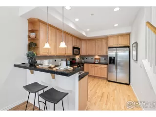 Photo #6: 941431 Listing