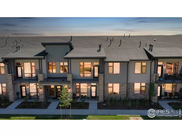 MLS: 941478 Condo For Sale