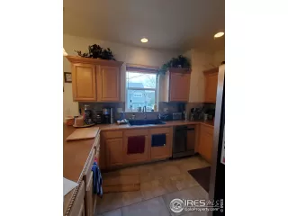 Photo #5: 941599 Listing