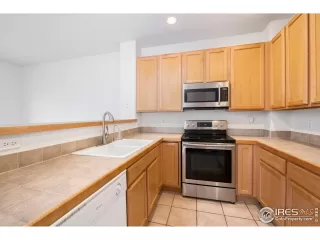 Photo #6: 941614 Listing