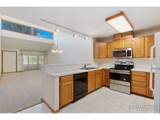 Photo #4: 941619 Listing