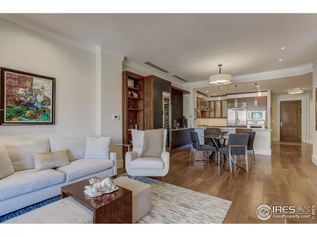 MLS: 941823 Condo For Sale