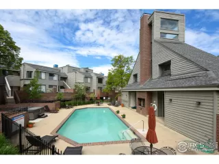 Photo #4: 941940 Listing 