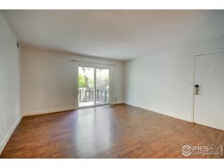 Photo #6: 941941 Listing 