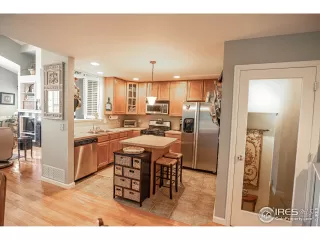 Photo #4: 941967 Listing