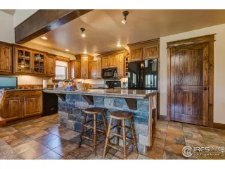 Photo #6: 941970 Listing