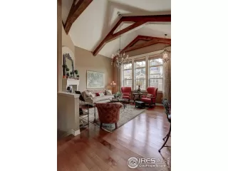 Photo #5: 941978 Listing