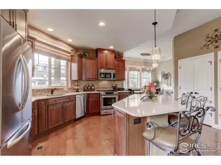 Photo #6: 941978 Listing