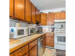 Photo #6: 942017 Listing 