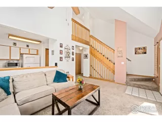 Photo #4: 942026 Listing