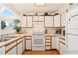 Photo #6: 942026 Listing