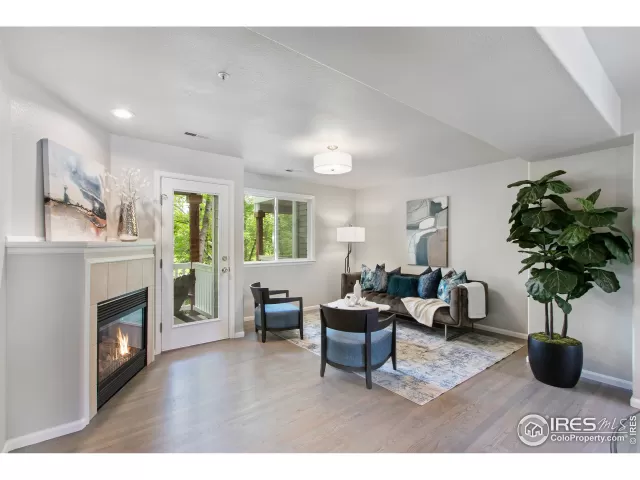 MLS: 942062 Condo For Sale