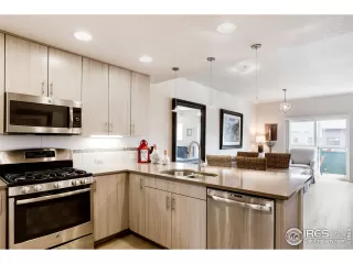 Photo #4: 942086 Listing