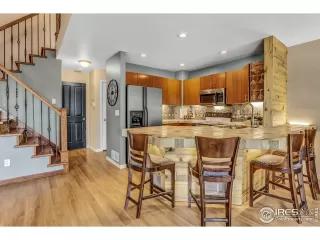 Photo #5: 942092 Listing