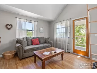 Photo #2: 942111 Listing