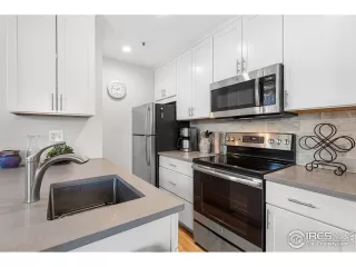 Photo #6: 942111 Listing