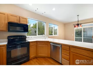 Photo #3: 942112 Listing