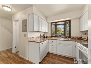 Photo #6: 942159 Listing