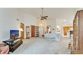 Photo #4: 942311 Listing