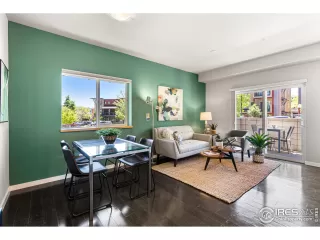 Photo #5: 942331 Listing