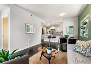 Photo #6: 942331 Listing