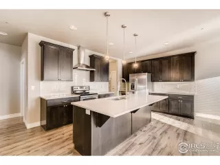 Photo #5: 942337 Listing 