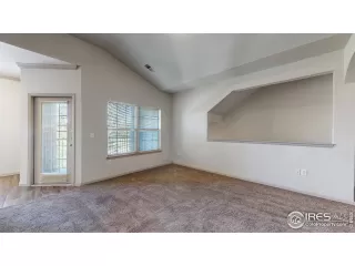 Photo #4: 942370 Listing