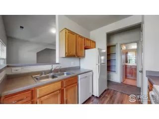 Photo #5: 942370 Listing