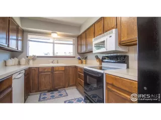 Photo #4: 942376 Listing