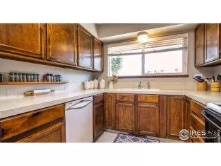 Photo #5: 942376 Listing