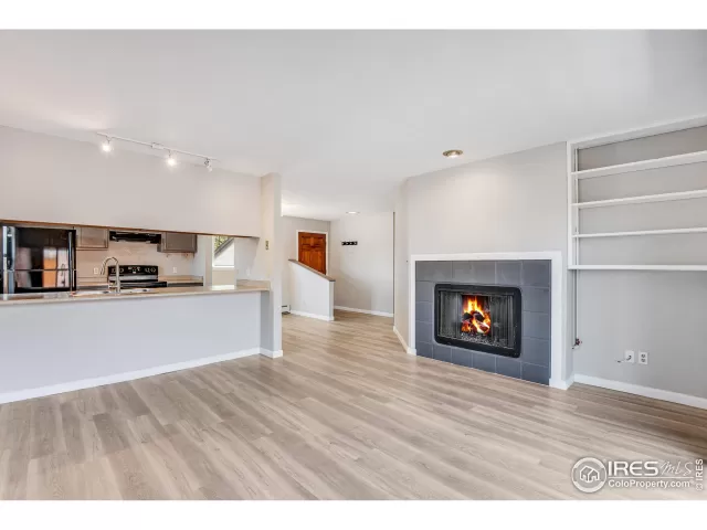 MLS: 942465 Condo For Sale