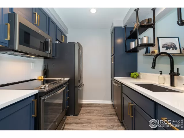 MLS: 942505 Condo For Sale