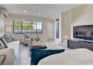 Photo #5: 942540 Listing