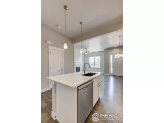 Photo #4: 942665 Listing