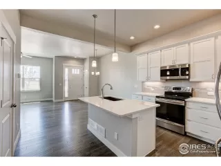 Photo #5: 942665 Listing