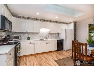 Photo #4: 942701 Listing